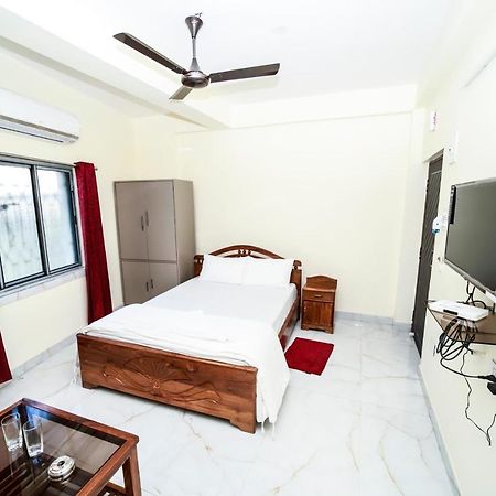 Rishika Guest House And Banquet Calcutta Buitenkant foto
