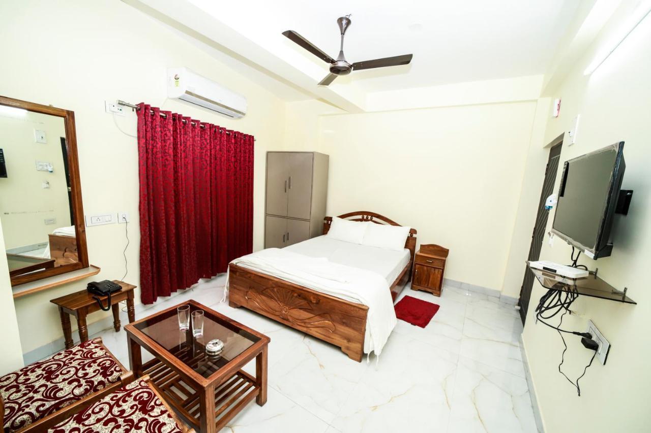 Rishika Guest House And Banquet Calcutta Buitenkant foto